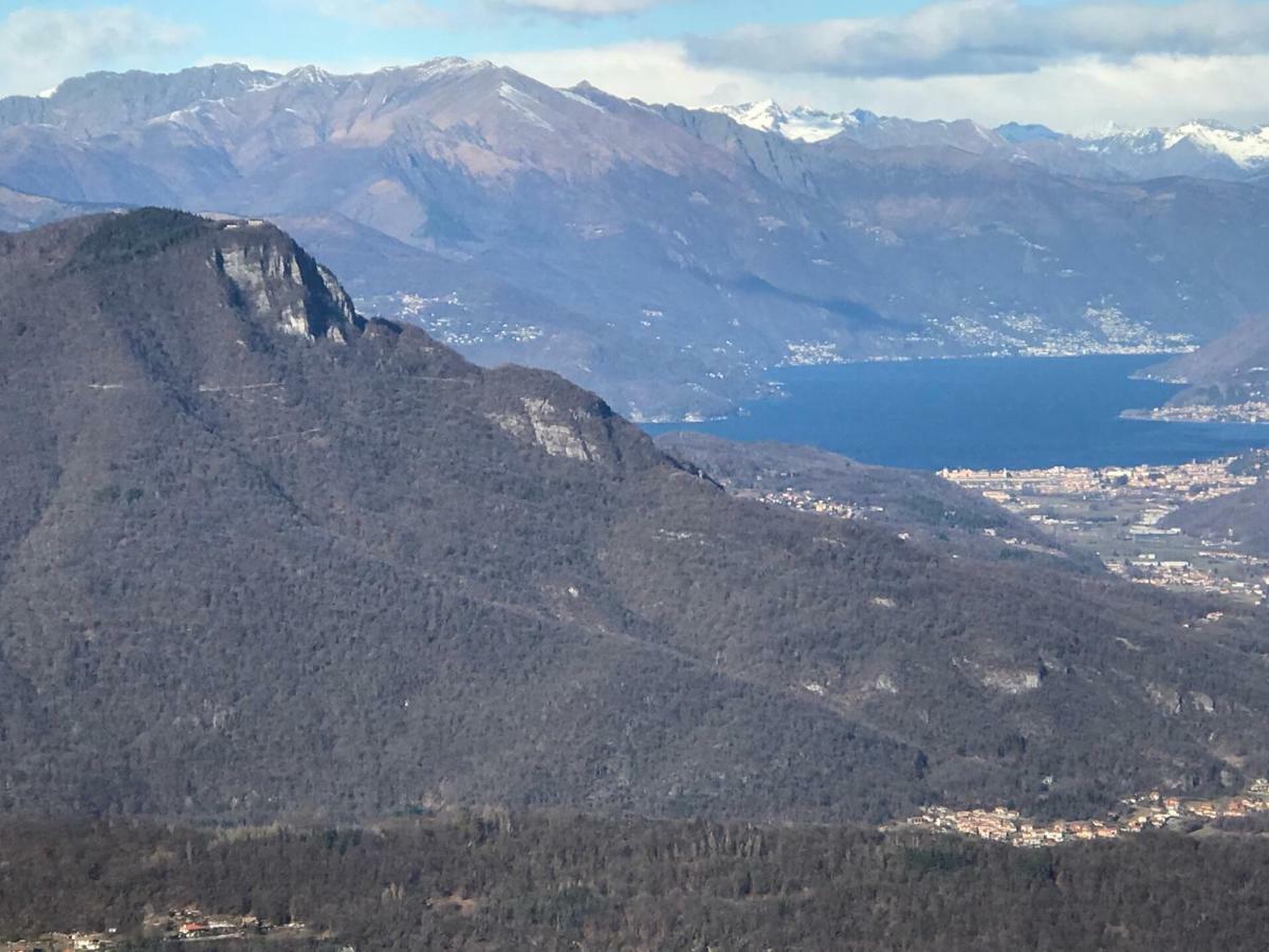 Lakeside Lago Maggiore Monvalle Buitenkant foto